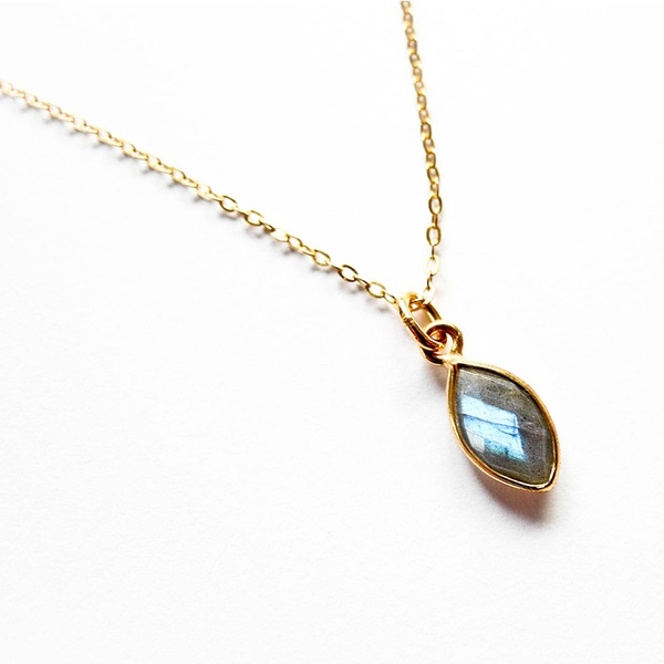 Kette "Sidonie" Labradorit Gold